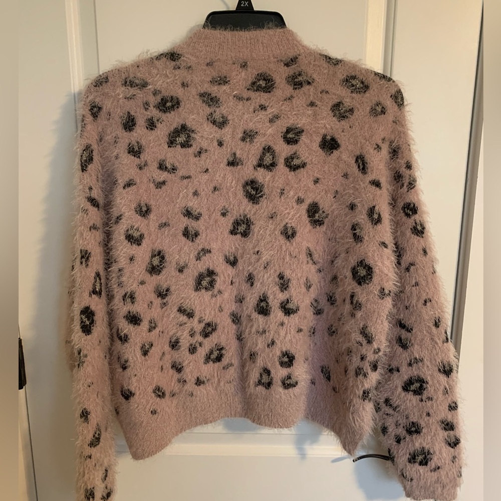 Fuzzy sweater Sz XXL - Picture 2 of 4